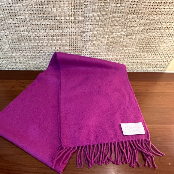 2019 Coach Fuchsia Cashmere Blend Fringe Muffler Scarf